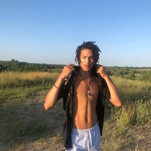 Leaf Print Button Free